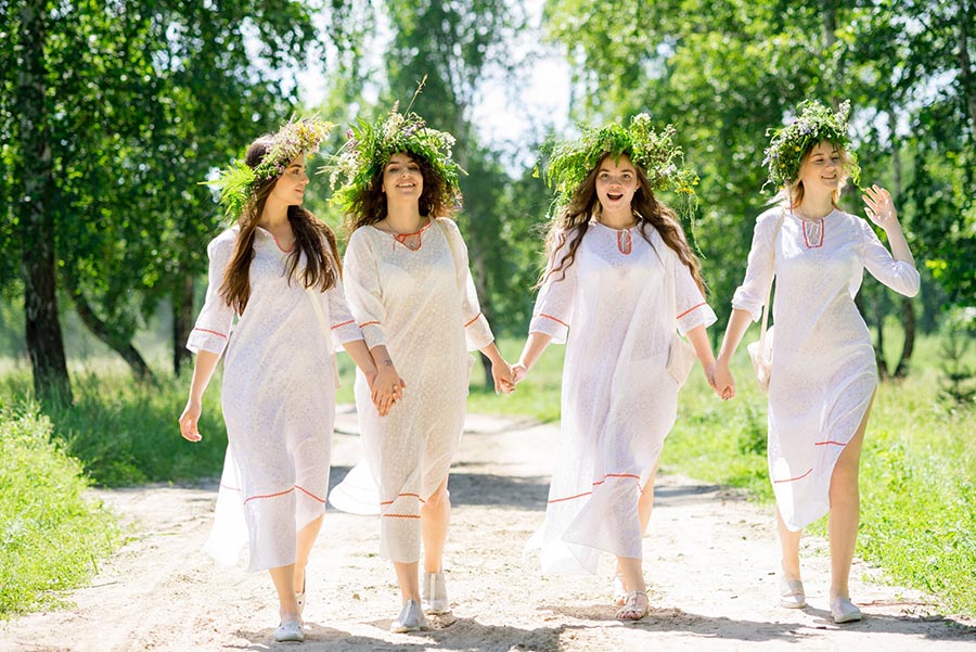 A cozy shot with Slavic girls — straight from Atlanta