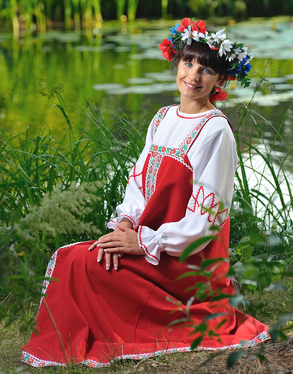 Beautiful girl Girls in Slavic costumes in Atlanta